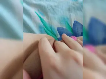 SexyKiss1  live sex cam
