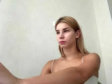 TracieSebron  live sex cam
