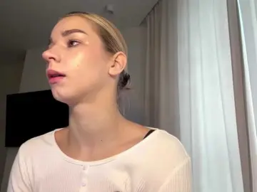 TracieSebron  live sex cam