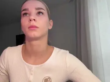 TracieSebron  live sex cam