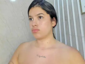 Chloecollins  live sex cam