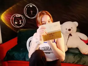 EvaHoward  live sex cam