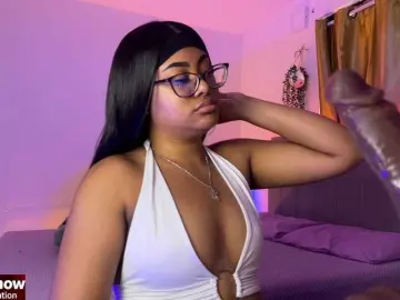 EvonyVegaa  live sex cam