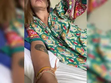 KinaMoonLove  live sex cam