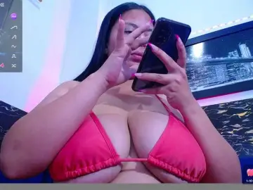 Natural-boobs  live sex cam