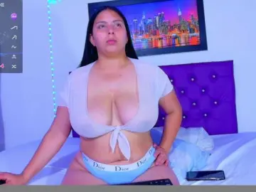 Natural-boobs  live sex cam