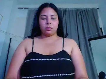 Natural-boobs  live sex cam