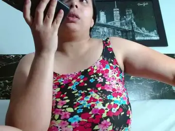 Natural-boobs  live sex cam