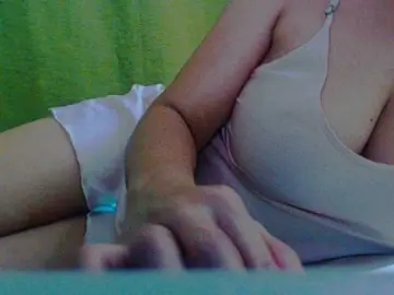 Xyryle  live sex cam