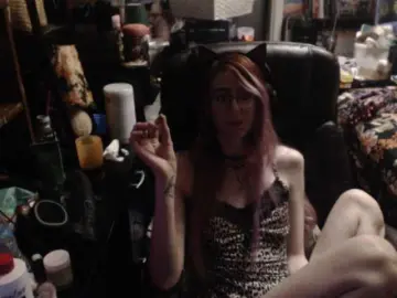 Pussyxpaladin  live sex cam