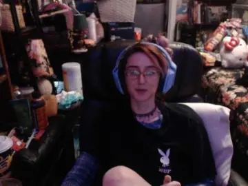 Pussyxpaladin  live sex cam