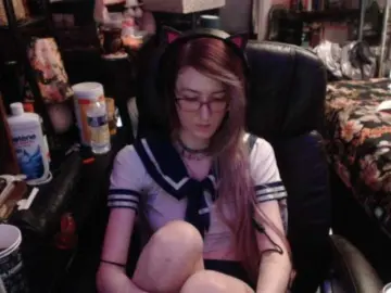 Pussyxpaladin  live sex cam