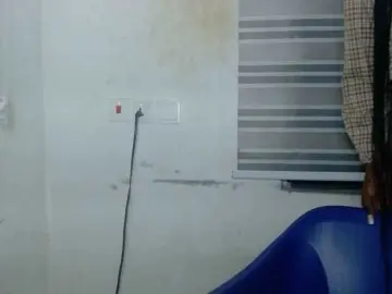 Cherryxxpussy  live sex cam