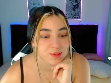 Emily-vill  live sex cam