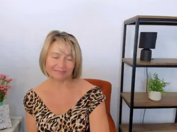MarieneMature  live sex cam