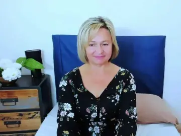 MarieneMature  live sex cam