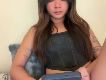 YoureLadyGeorgina  live sex cam