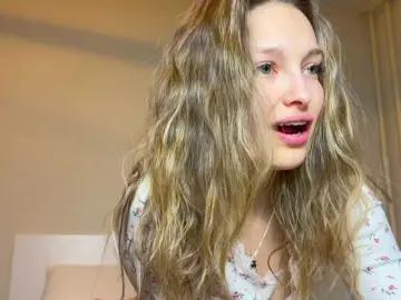 Cute-honey  live sex cam