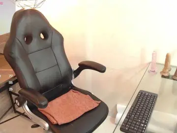 AlinaMorris  live sex cam