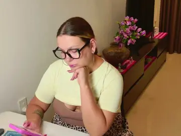 EvaPuffy  live sex cam