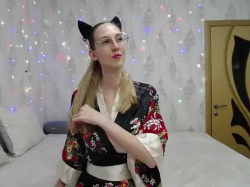 LizzieBrait  live sex cam