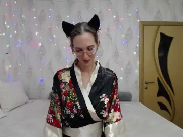 LizzieBrait  live sex cam