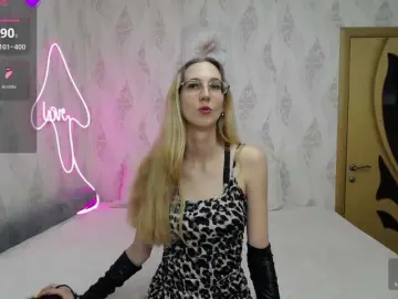LizzieBrait  live sex cam