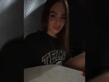 Poli999  live sex cam