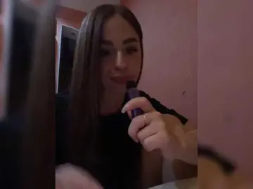 Poli999  live sex cam