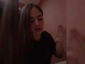 Poli999  live sex cam