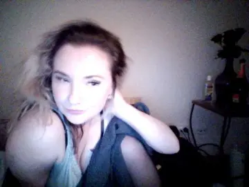 Pretty-Vixen  live sex cam