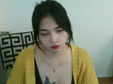 Candybaby  live sex cam