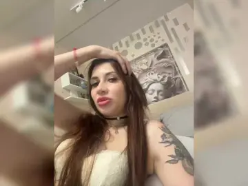 Kiska-Eva  live sex cam
