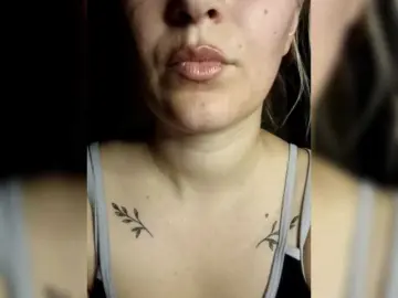 Diana1998  live sex cam