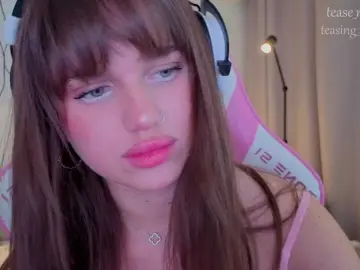 Naomimif  live sex cam