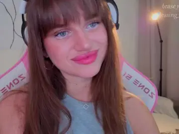 Naomimif  live sex cam