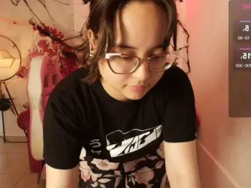 Shady-bug  live sex cam