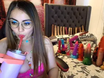 Sofia23dirty  live sex cam