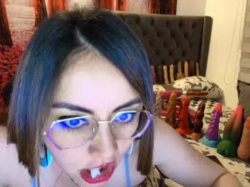 Sofia23dirty  live sex cam