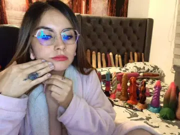 Sofia23dirty  live sex cam