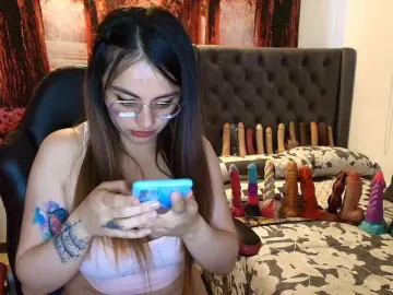 Sofia23dirty  live sex cam