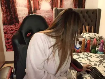 Sofia23dirty  live sex cam
