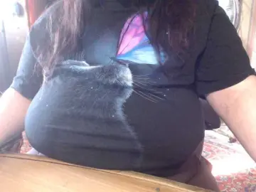 Tanyvel34  live sex cam