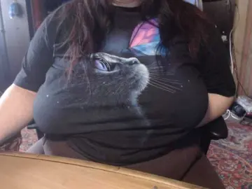 Tanyvel34  live sex cam