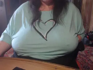 Tanyvel34  live sex cam