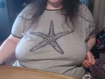 Tanyvel34  live sex cam