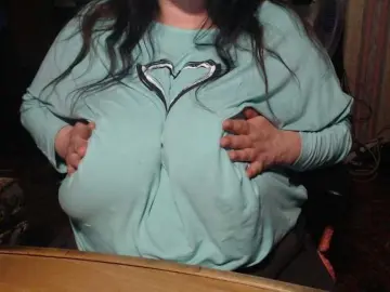 Tanyvel34  live sex cam