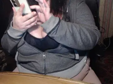 Tanyvel34  live sex cam