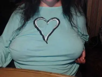 Tanyvel34  live sex cam
