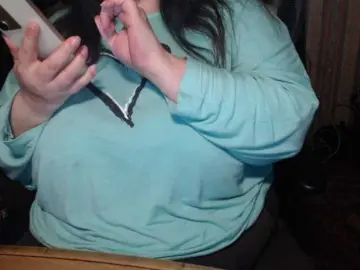 Tanyvel34  live sex cam
